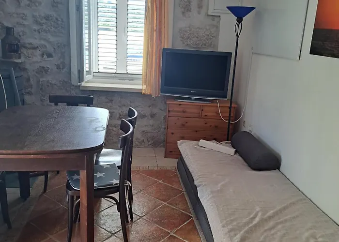 Insel Nowak * Kaprije